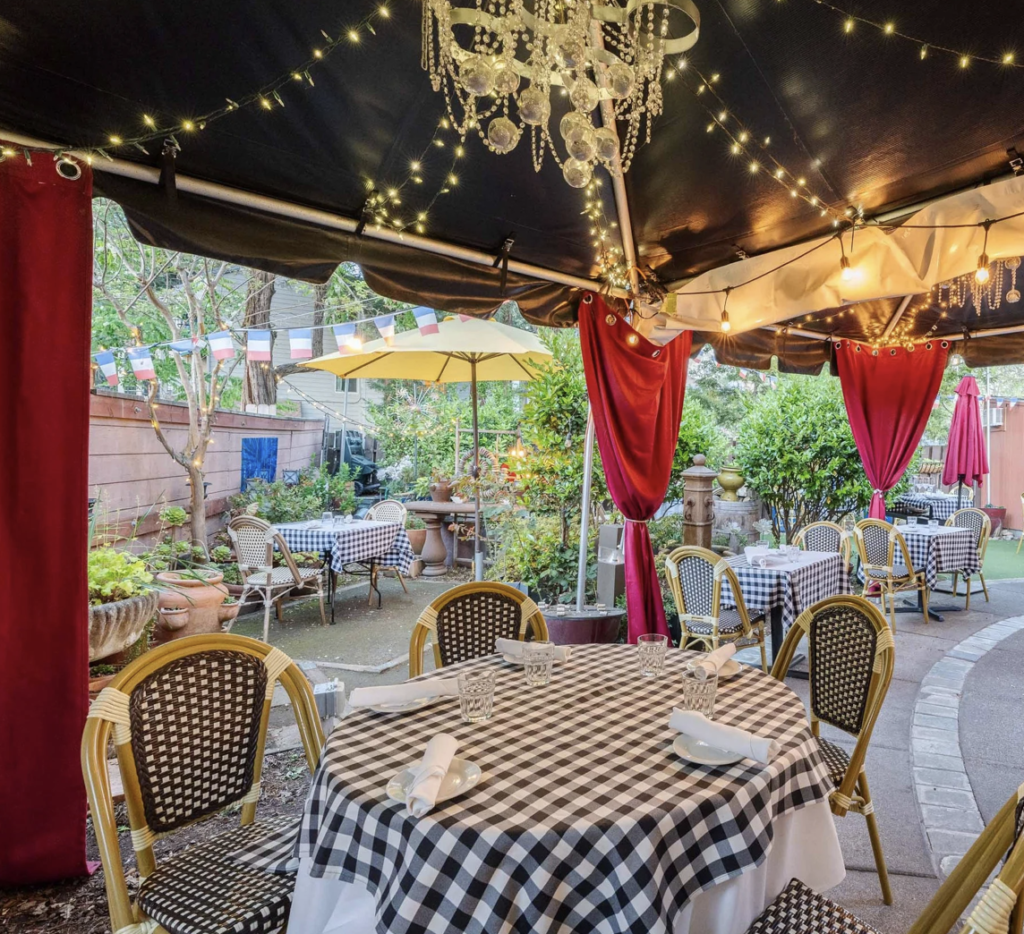 Reve Bistro