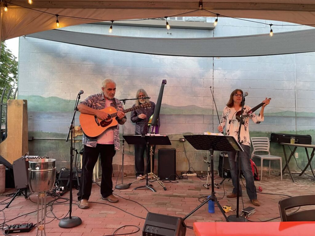 PM Trio(Small Circle) live at Luigi’s